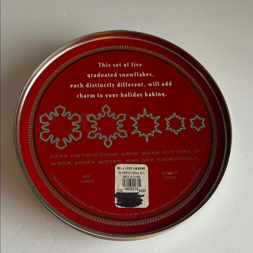 NWT Williams Sonoma Snowflake Cookie Cutter Set